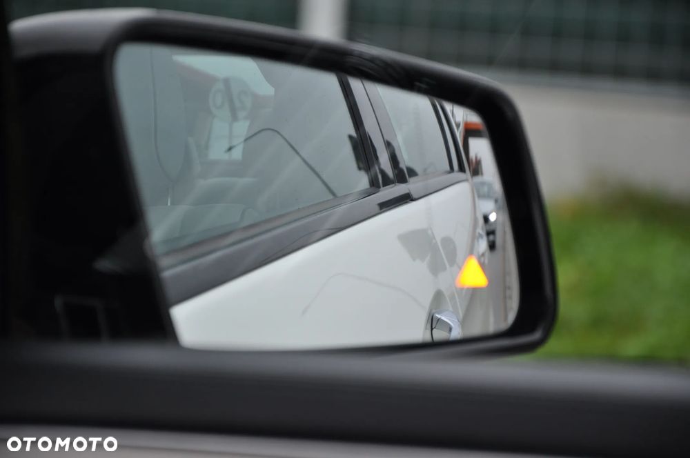 Mercedes-Benz Klasa E 350 BlueTEC 4-Matic Avantgarde - 31