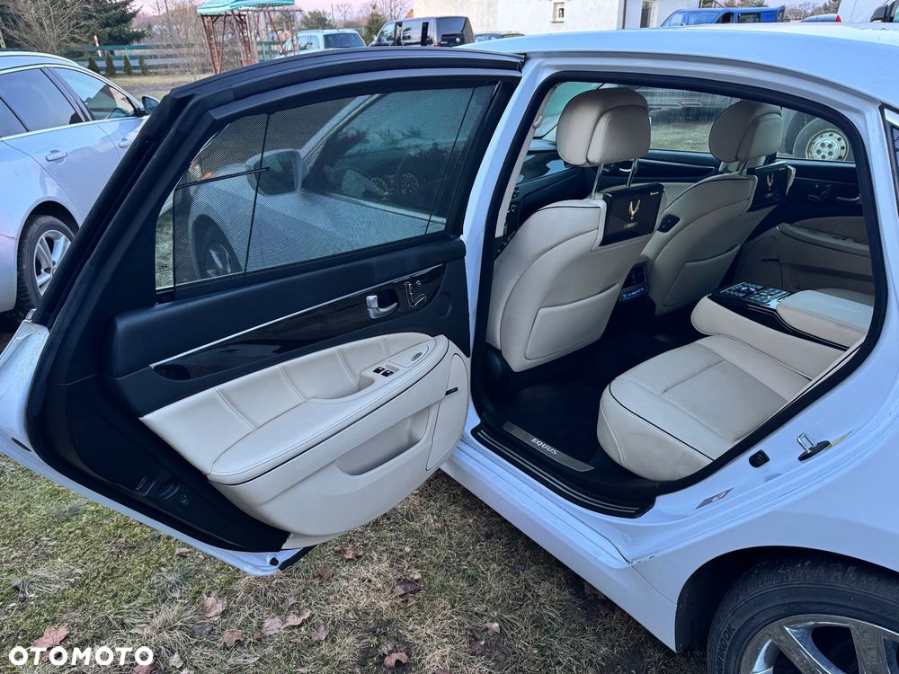 Hyundai Equus - 9