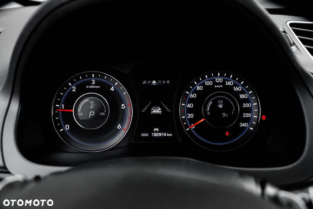 Hyundai i40 Kombi blue 1.7 CRDi DCT Premium - 30