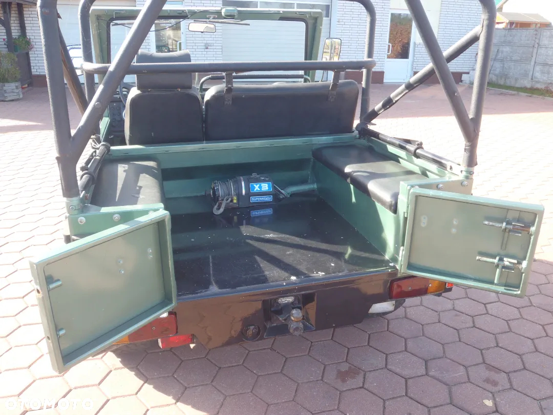 Land Rover Inny - 8