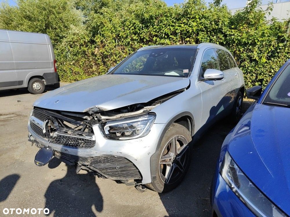 Mercedes-Benz GLC - 2