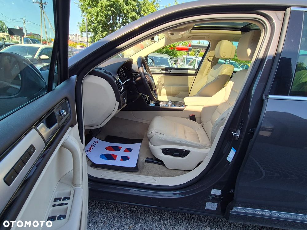 Volkswagen Touareg 3.0 V6 TDI BMT Business Line - 24