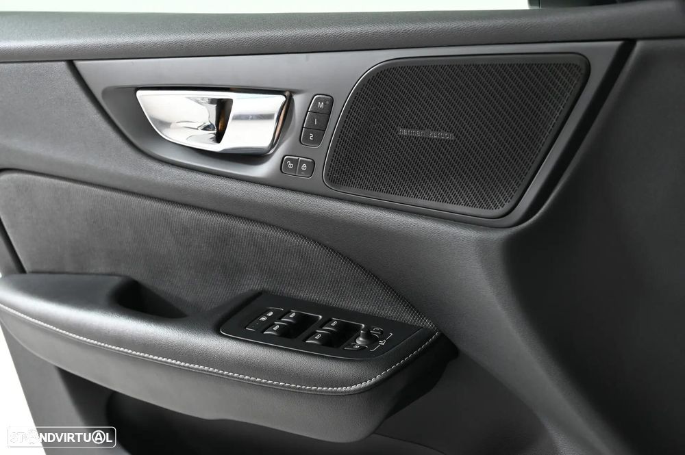 Volvo S60 2.0 T8 PHEV Polestar AWD - 32