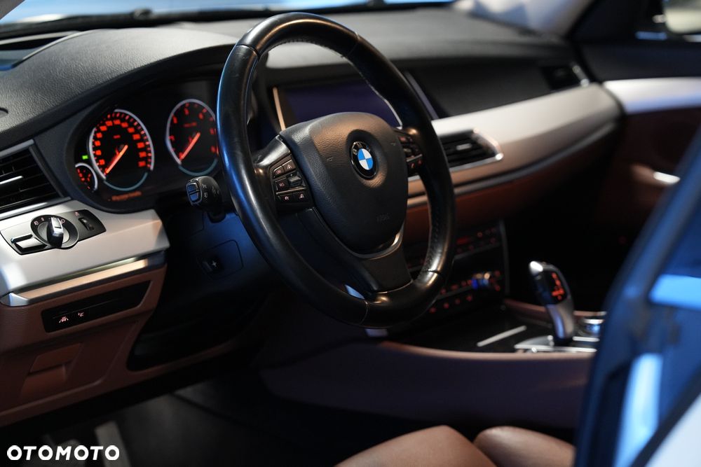 BMW 5GT 520d - 8
