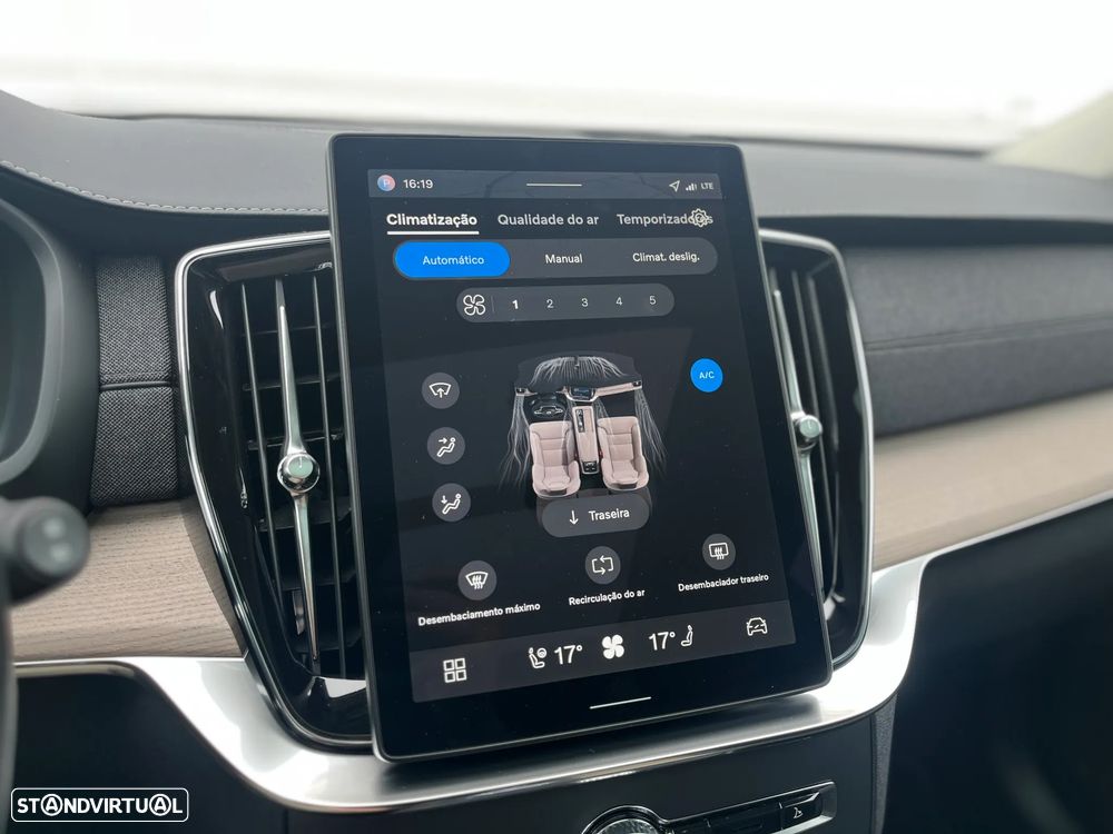 Volvo XC 90 2.0 T8 PHEV Plus Dark AWD - 34