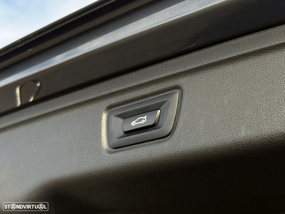 BMW 320 e Aut. M Sport - 33