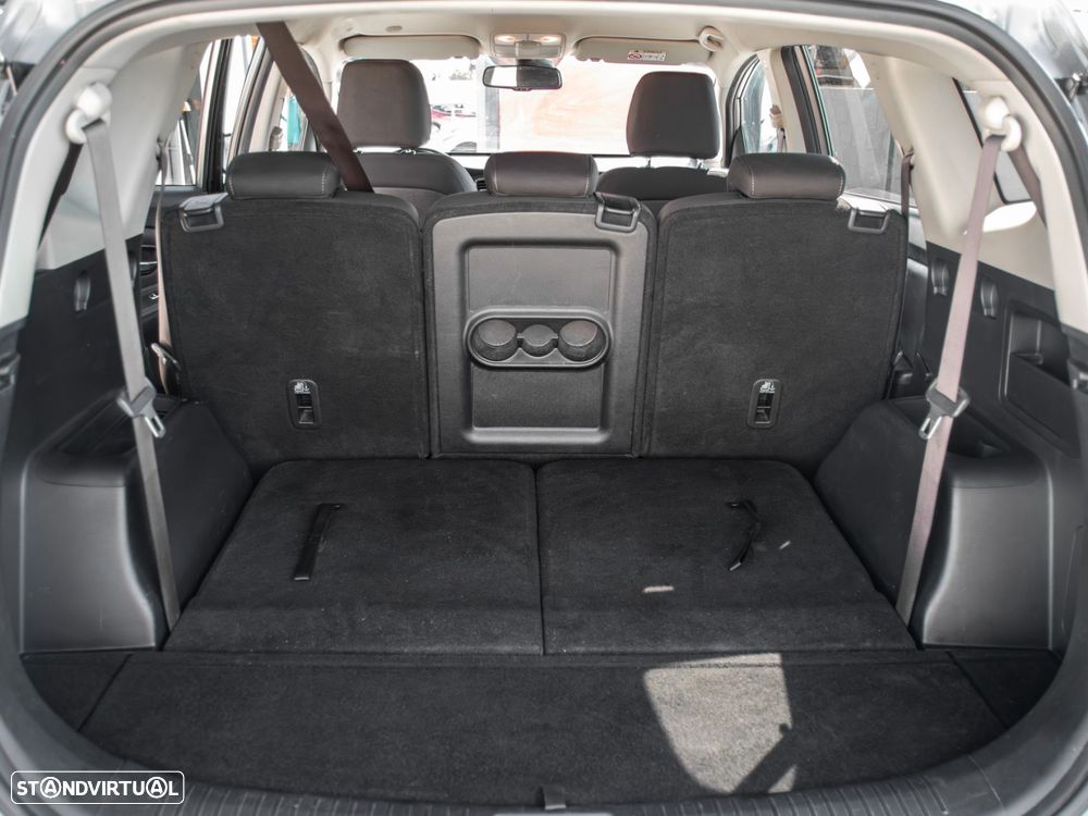 Kia Carens 1.7 CRDi ISG TX - 9