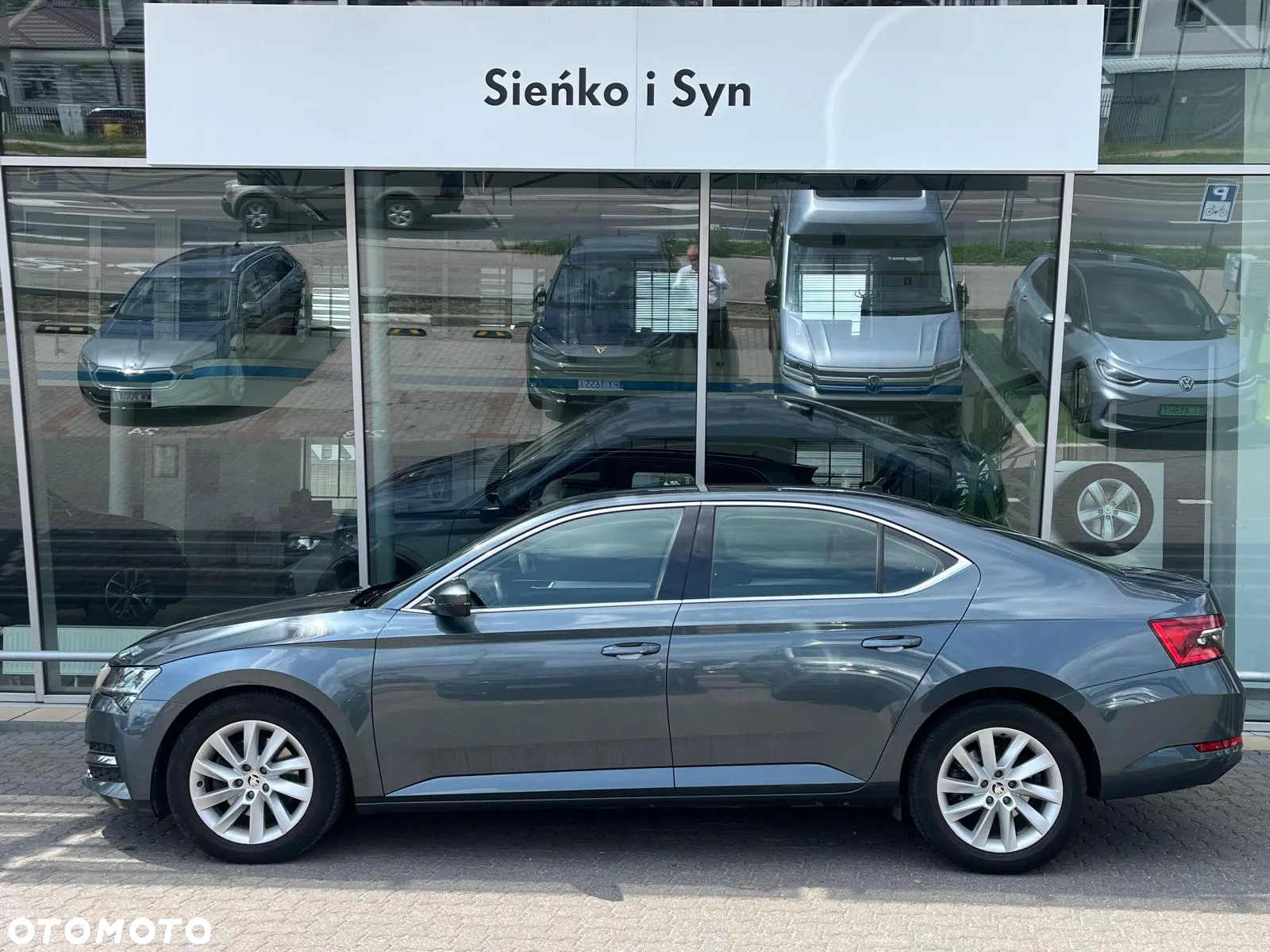 Skoda Superb 2.0 TDI SCR Ambition DSG - 14