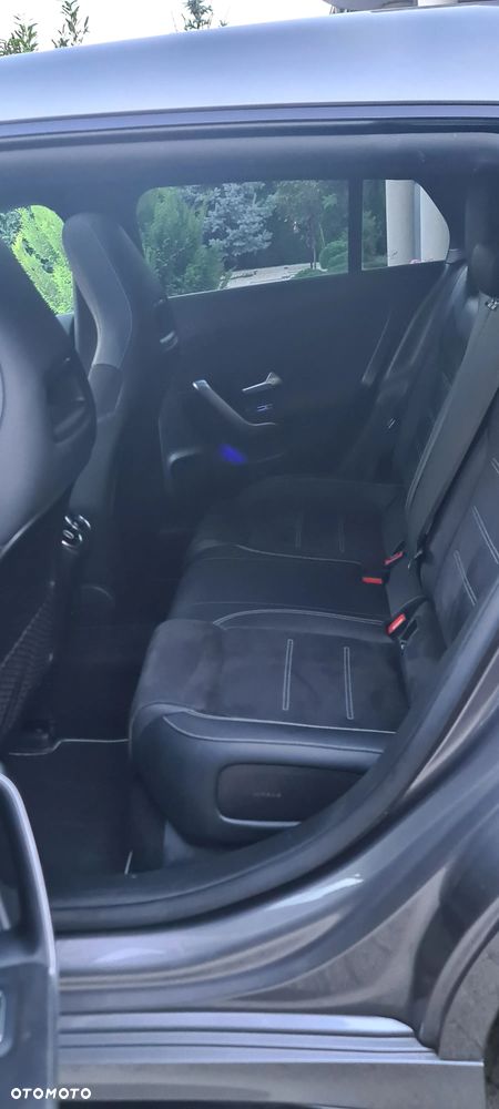 Mercedes-Benz CLA 220 d Edition 1 8G-DCT - 33