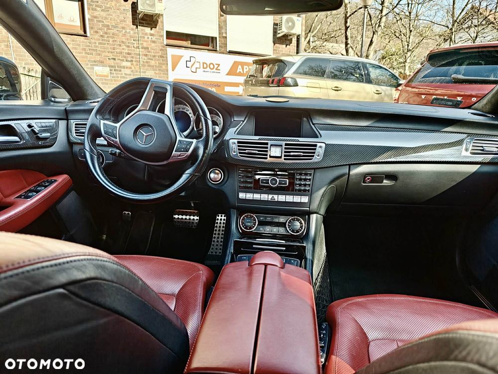 Mercedes-Benz CLS 500 4-Matic BlueEff - 24