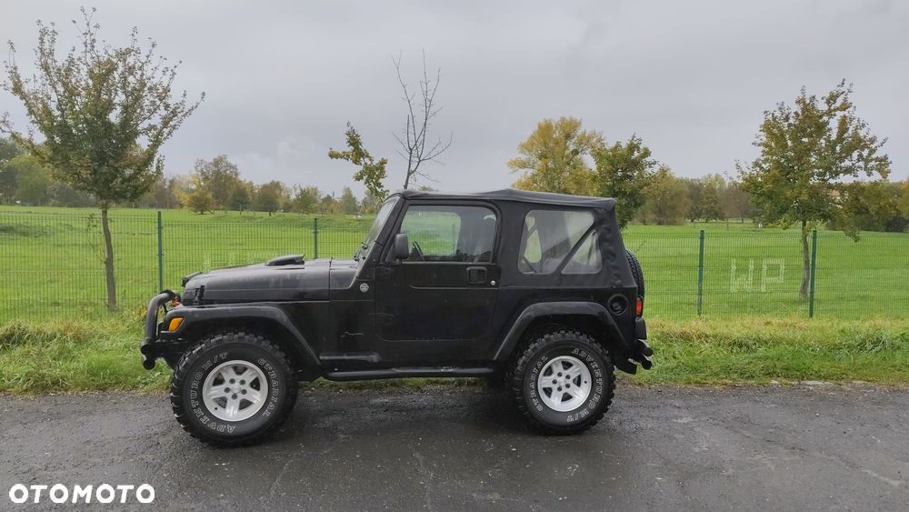 Jeep Wrangler - 3