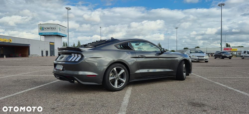 Ford Mustang - 10