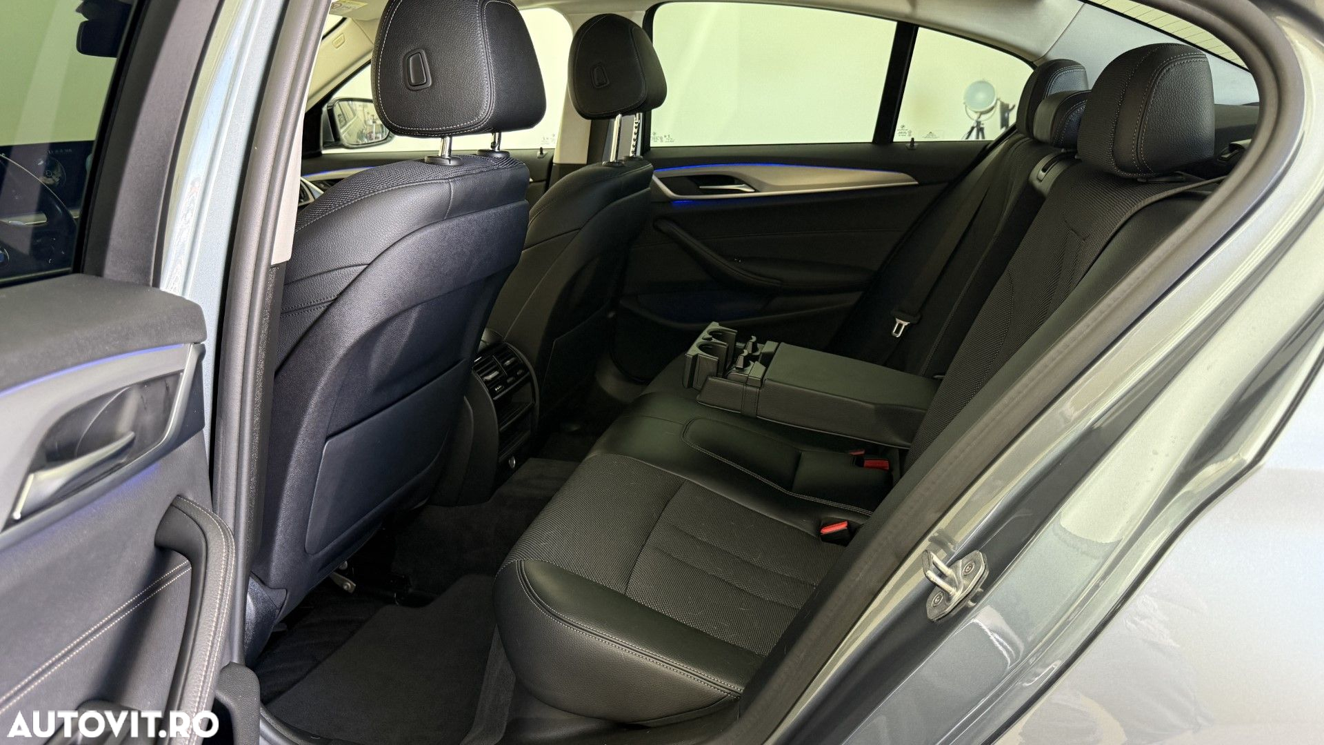 BMW Seria 5 520d xDrive AT - 9