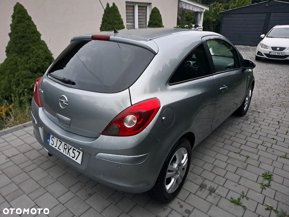 Opel Corsa 1.4 16V Satellite - 3