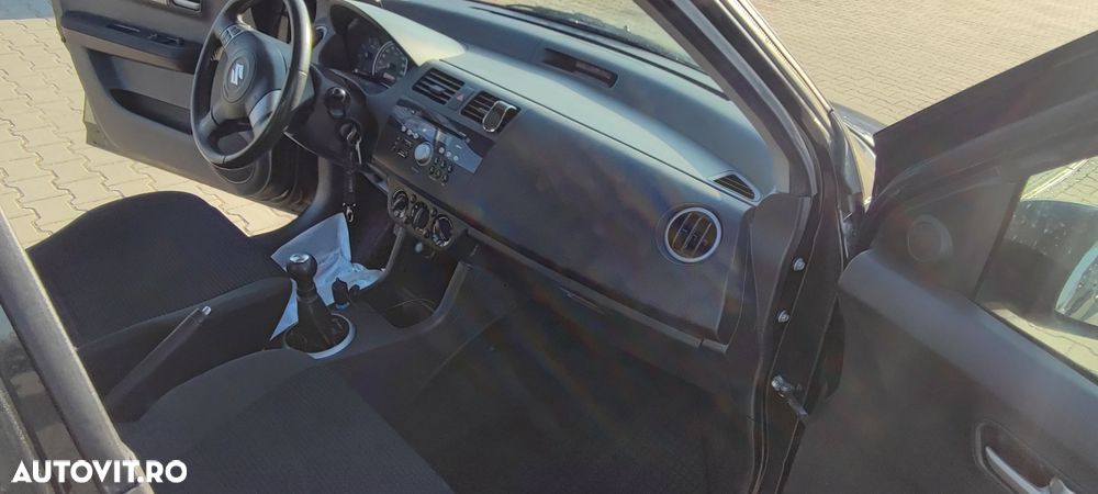 Suzuki Swift - 10