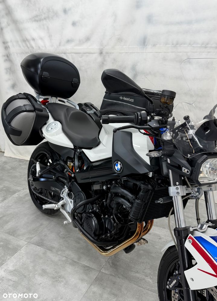 BMW F - 10