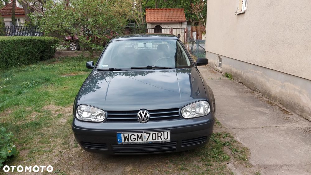 Volkswagen Golf 1.6 Basis - 1