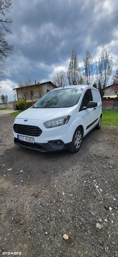 Ford Transit Courier - 4