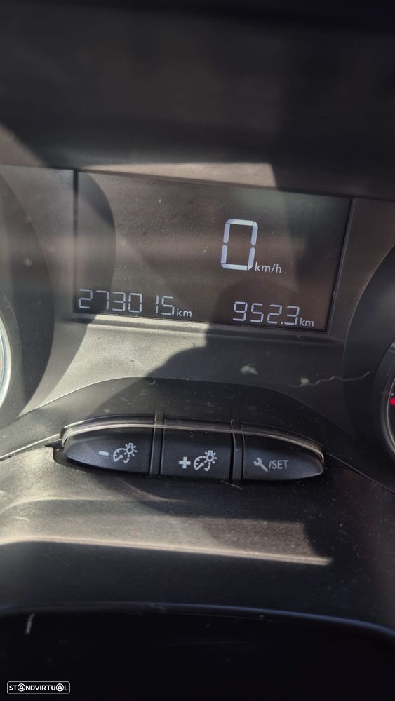 Peugeot 208 1.4 HDi Active - 11