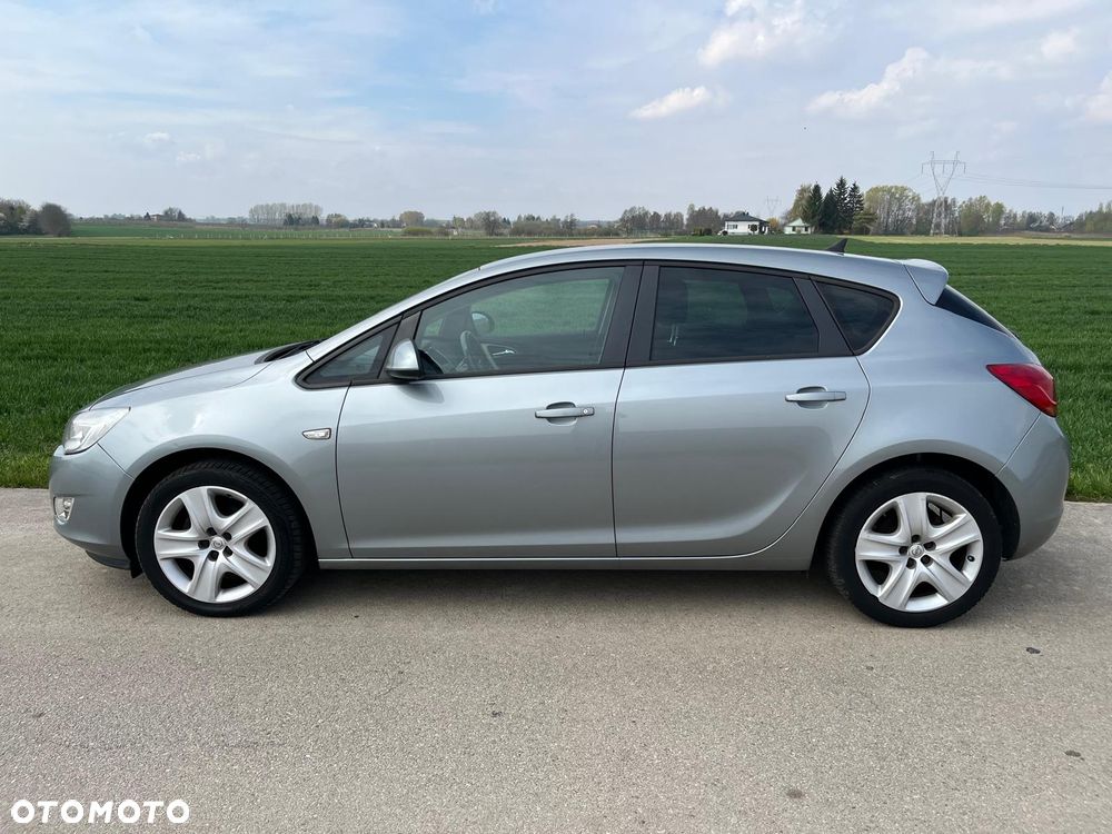 Opel Astra 1.4 T Cosmo - 17