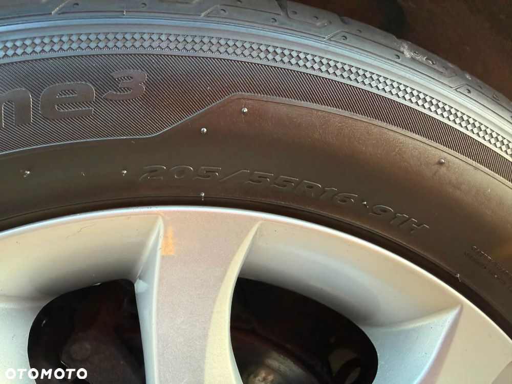 Hyundai i30 i30cw 1.6 CRDi FIFA WM Edition - 18