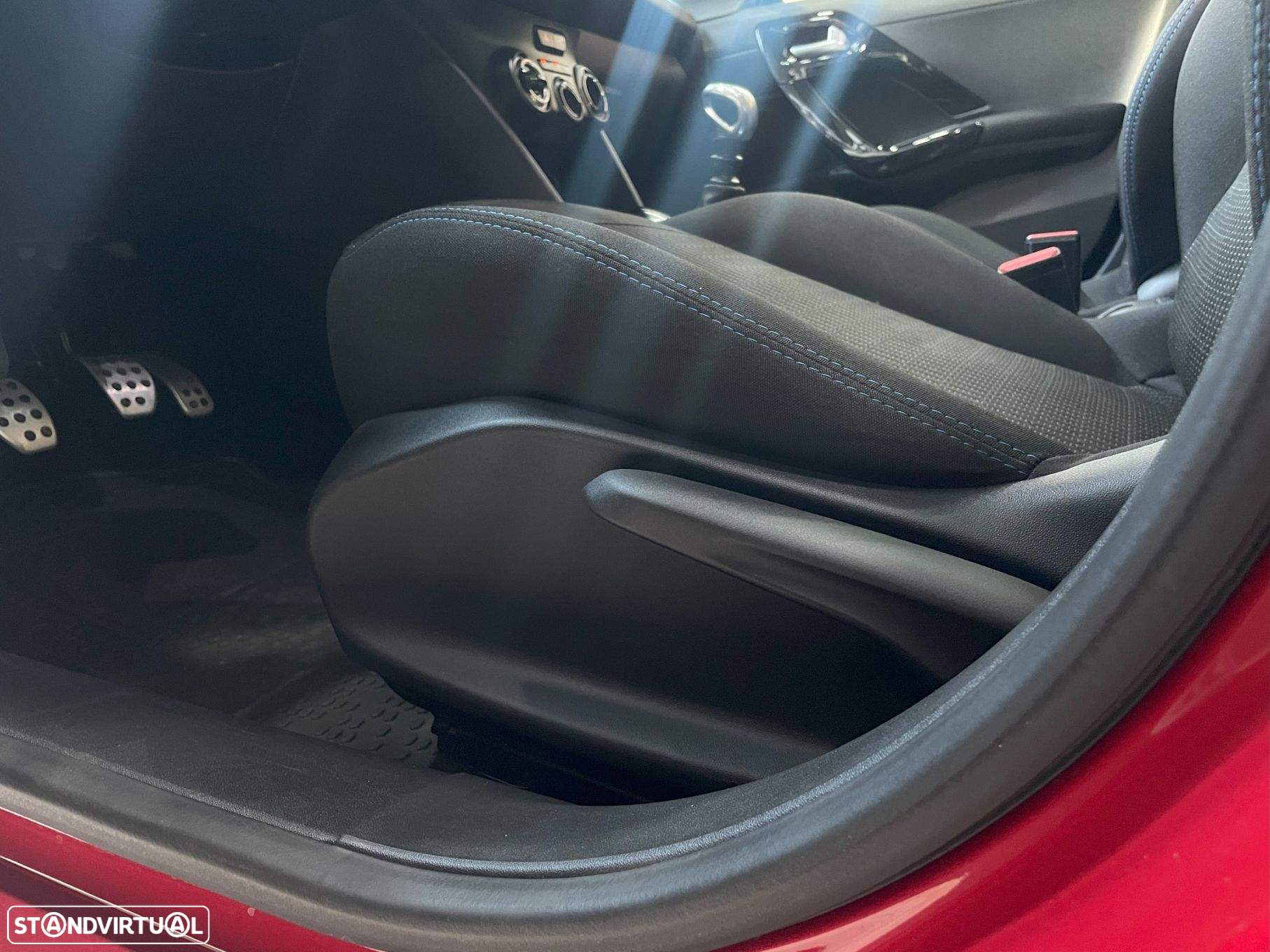 Peugeot 208 1.5 BlueHDi Signature - 26