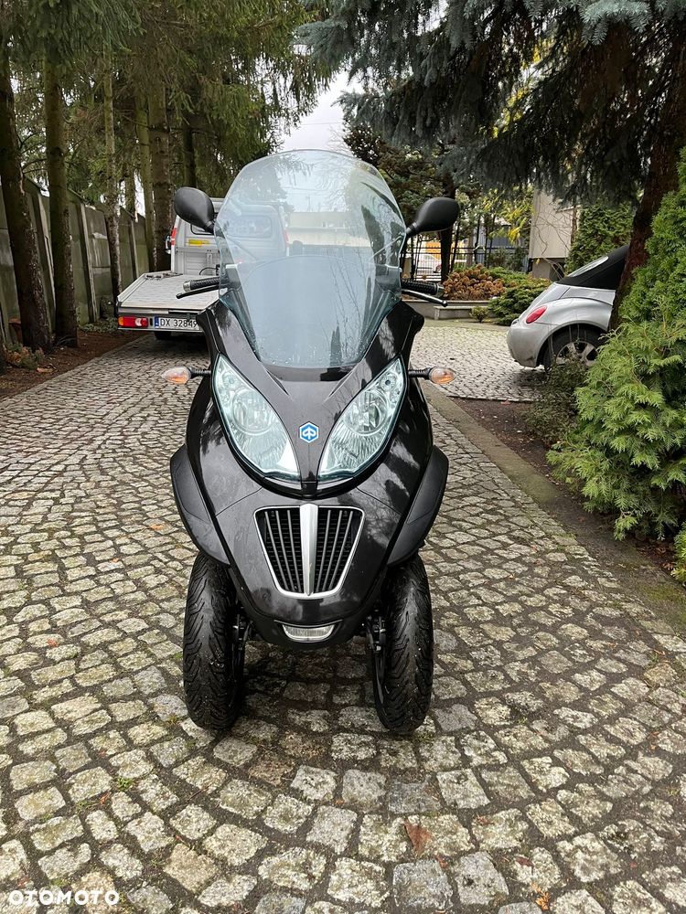 Piaggio MP-3 - 7