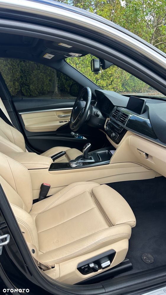 BMW Seria 3 330i Luxury Line sport - 15