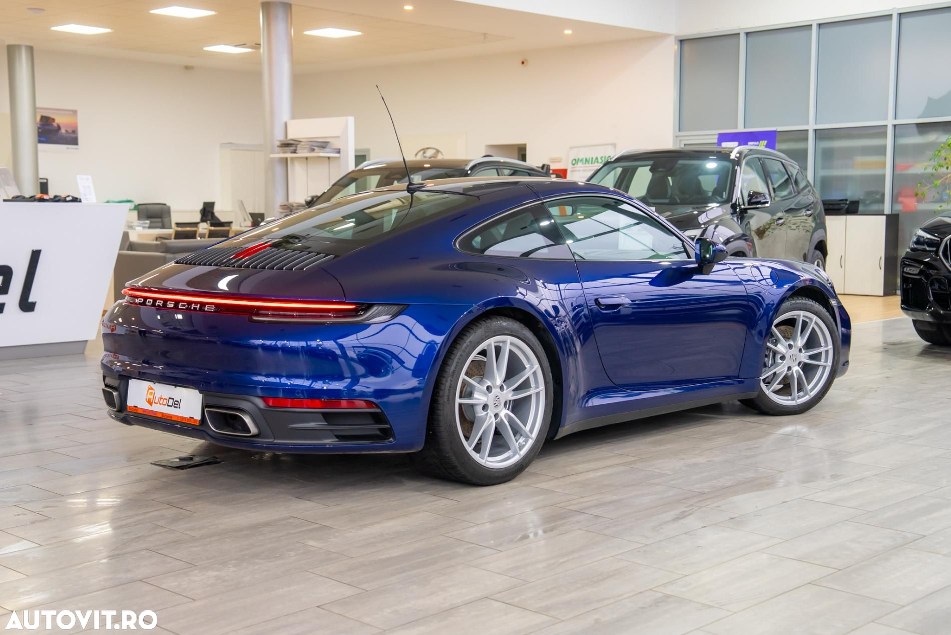 Porsche 911 Carrera 4 PDK - 12