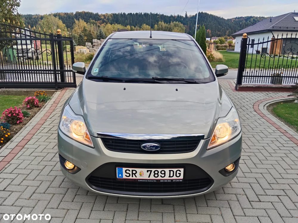 Ford Focus 2010 photo 3
