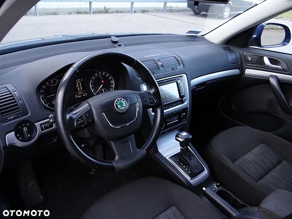 Skoda Octavia 1.6 TDI Family DSG - 26