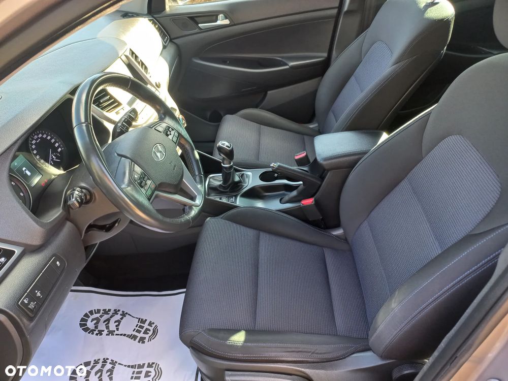 Hyundai Tucson blue 1.7 CRDi 2WD Style - 22