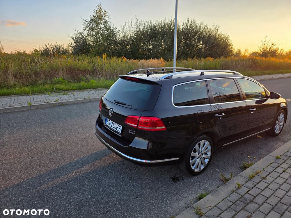 Volkswagen Passat Variant 2.0 TDI DSG BlueMotion Technology Exclusive - 16