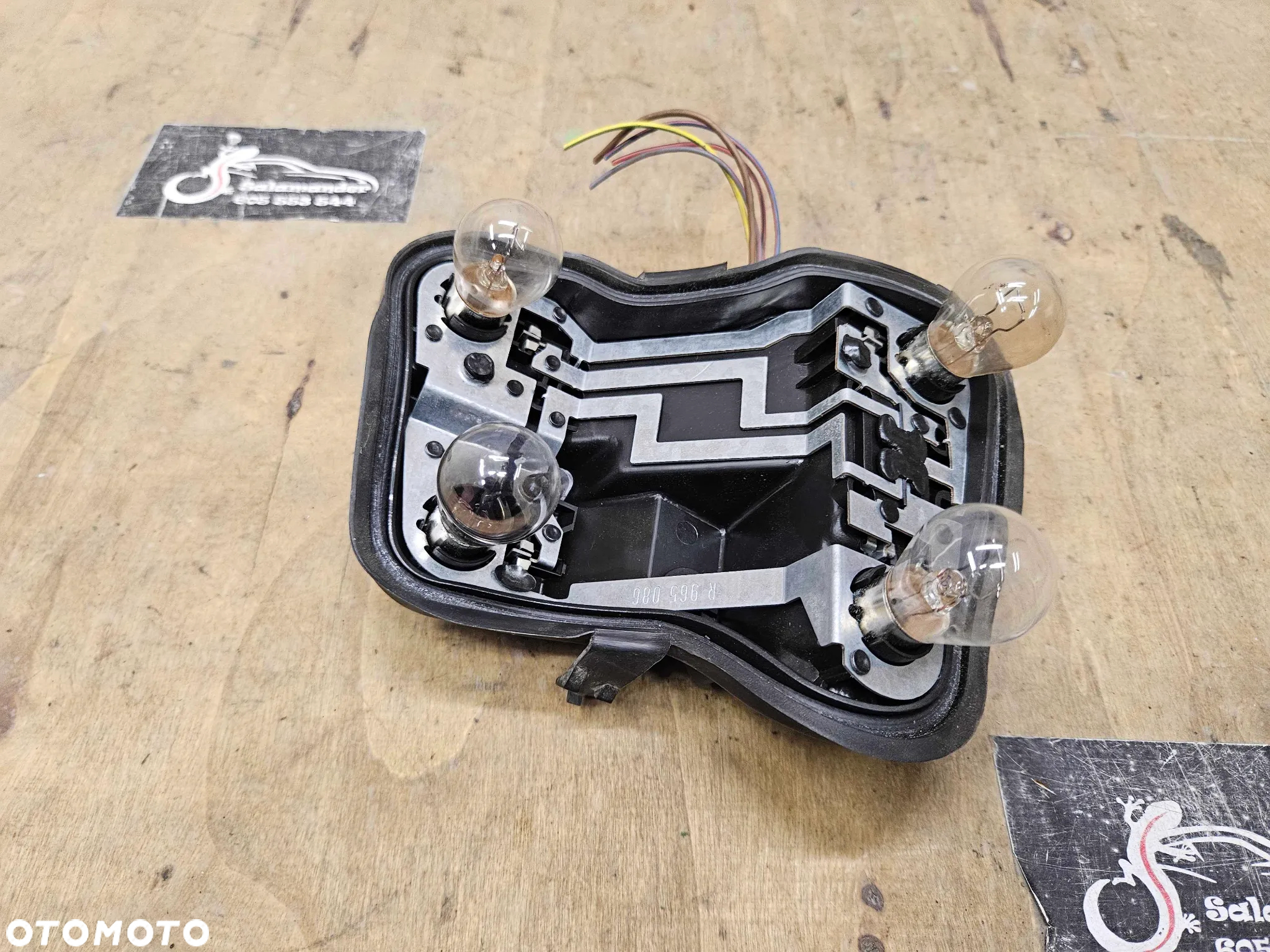 Wklad Lampa Lampy Oprawa Zarowki Mocowanie Tyl Prawy Tylne AUDI A4 B7 Sedan - 28