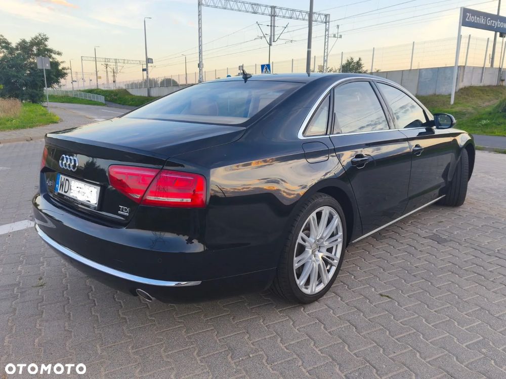 Audi A8 2011 photo 5