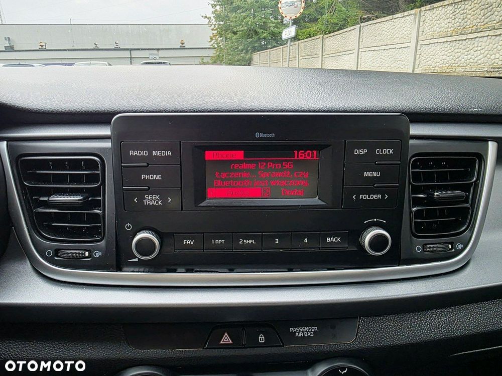 Kia Rio - 22
