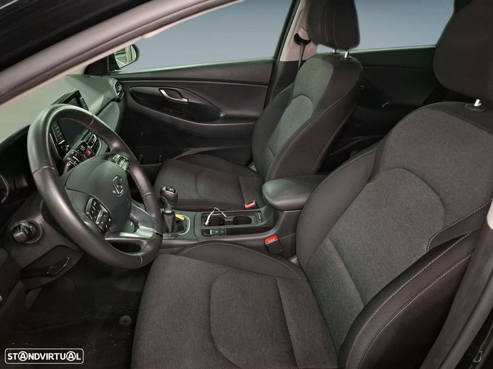 Hyundai i30 1.0 T-GDI Style Plus — fotografia 11