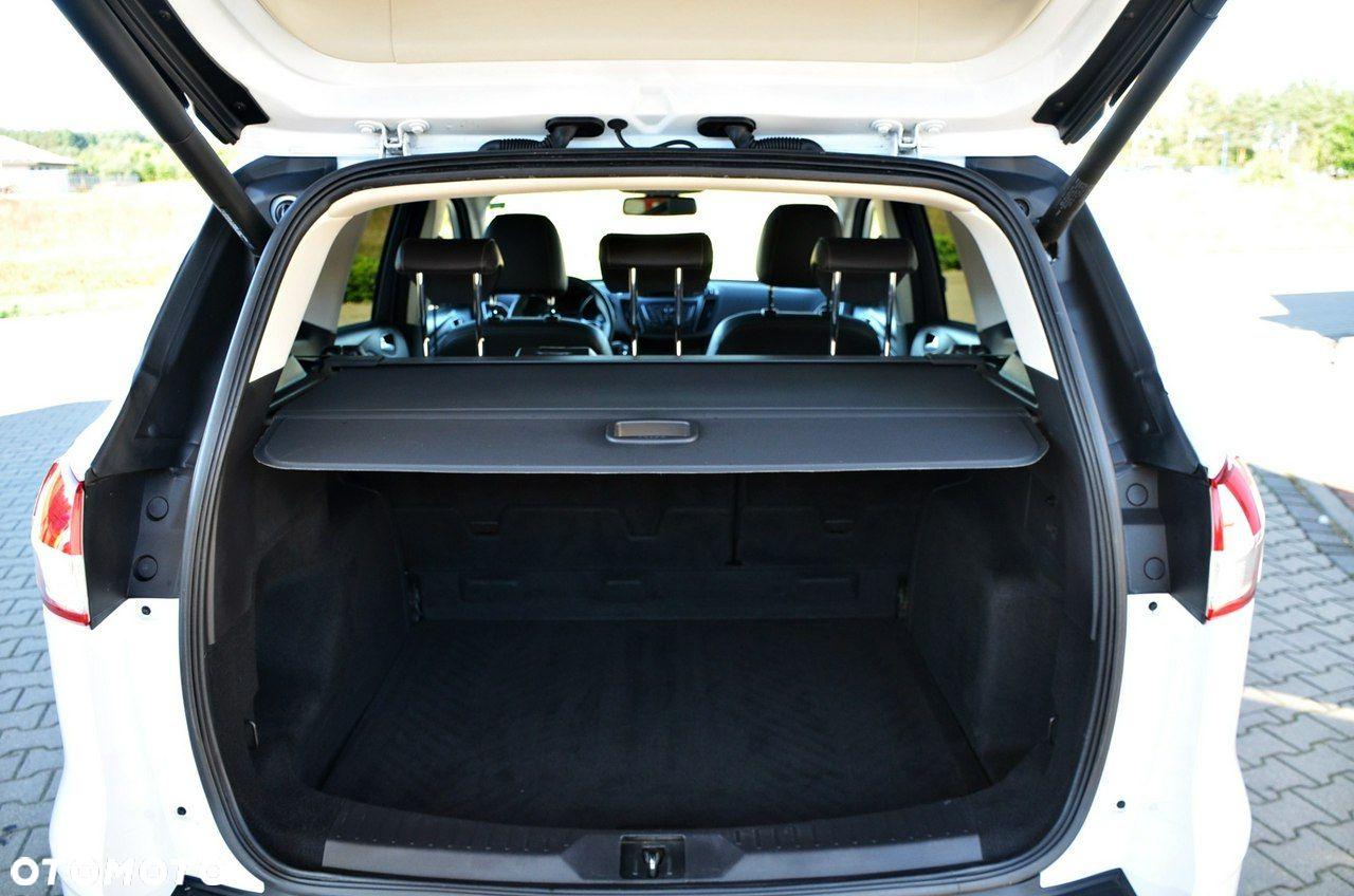 Ford Kuga - 28