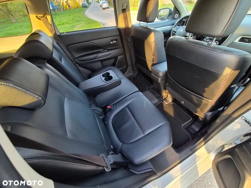 Mitsubishi Outlander - 7