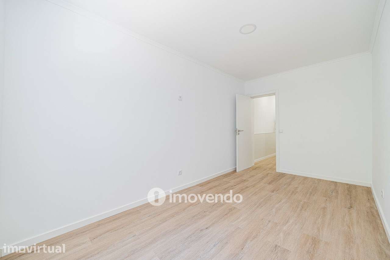Apartamento T1 remodelado e com cozinha equipada, em Entrecampos - Grande imagem: 5/44