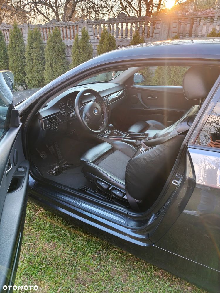 BMW Seria 3 320d - 12