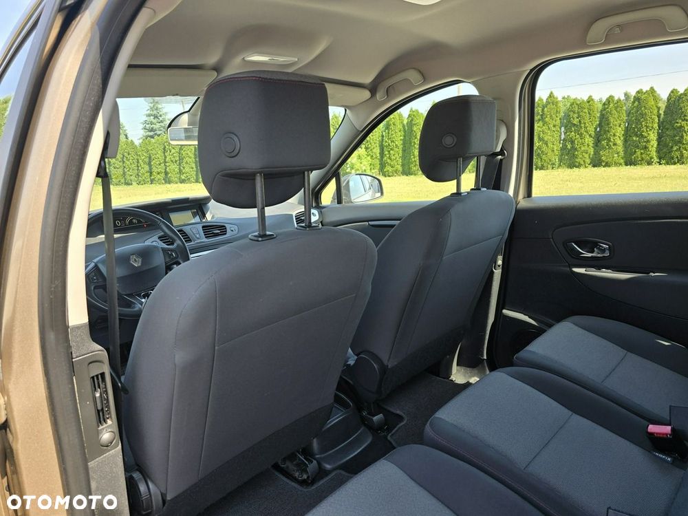 Renault Grand Scenic - 24