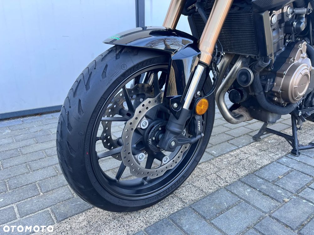 Honda CB - 11