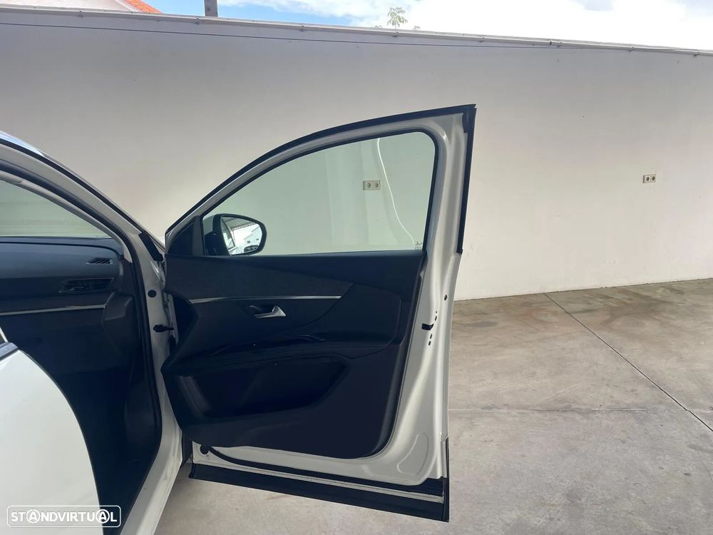 Peugeot 3008 1.6 BlueHDi Allure EAT6 - 34