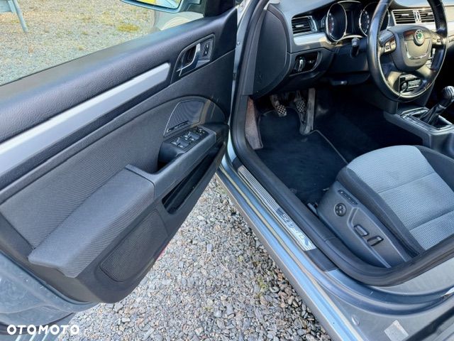 Skoda Superb 1.9 TDI Ambiente - 9