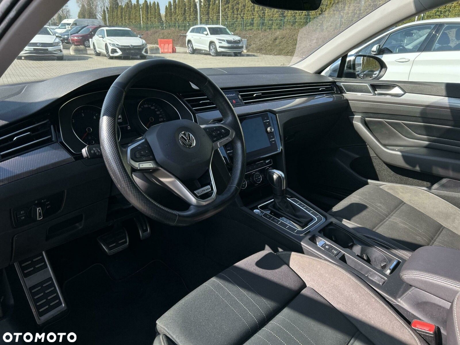 Volkswagen Passat - 9