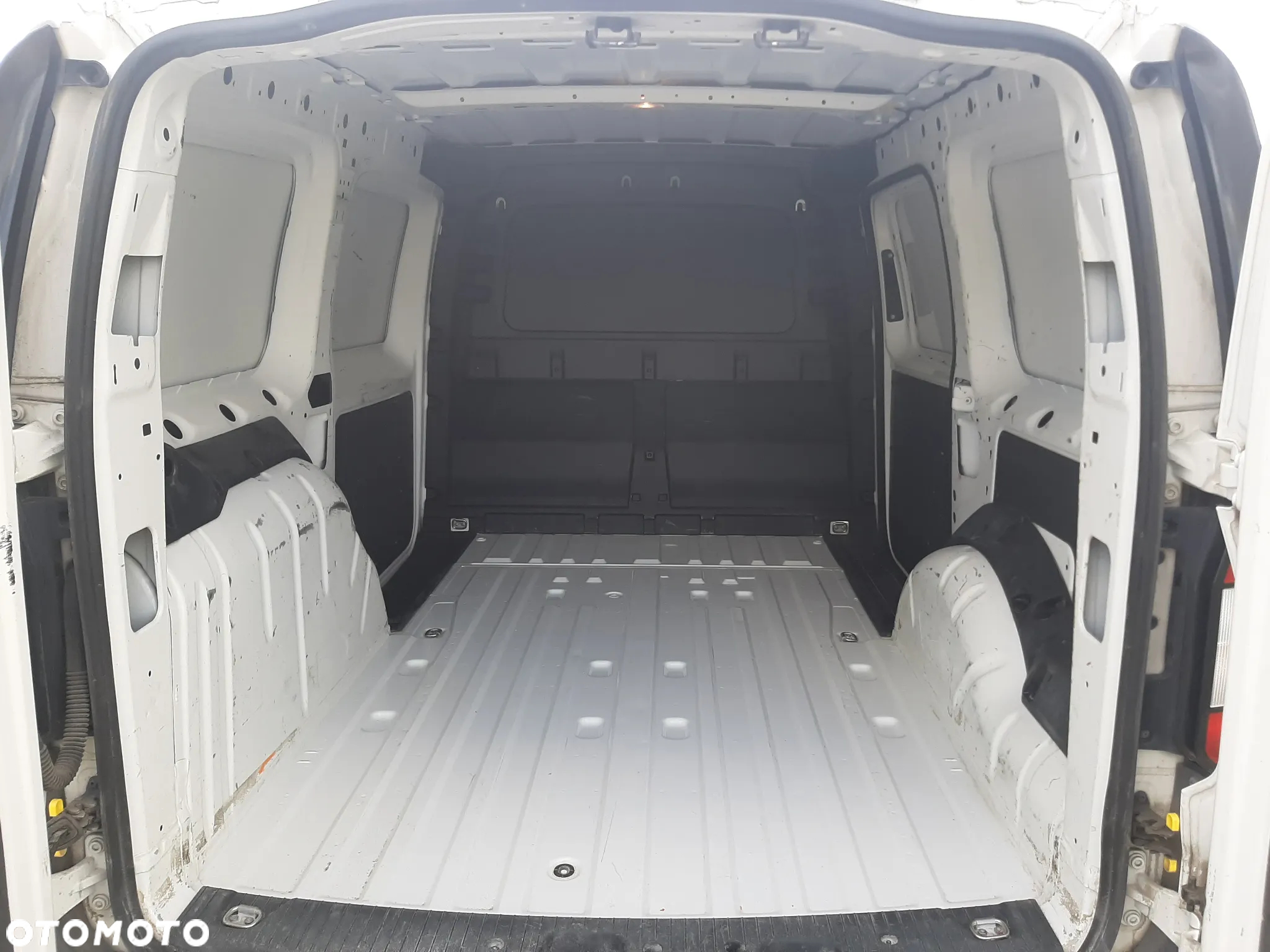 Volkswagen Caddy - 35