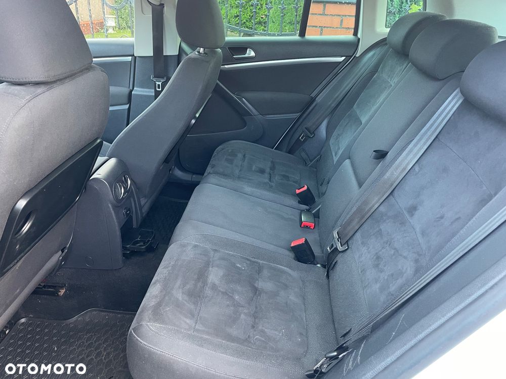 Volkswagen Tiguan - 9