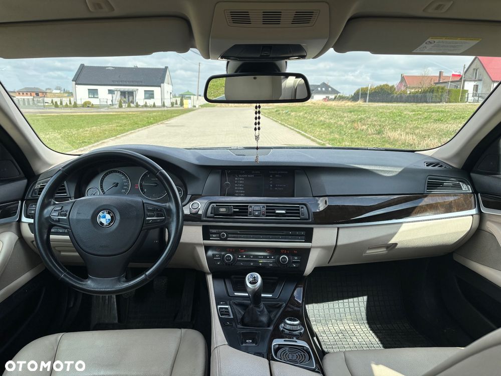 BMW Seria 5 520d Efficient Dynamics - 9