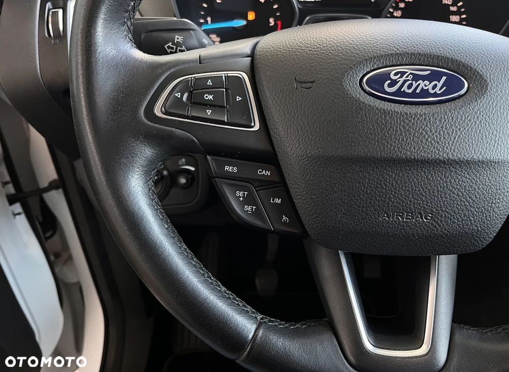 Ford Kuga 2.0 TDCi 4x2 Titanium - 12